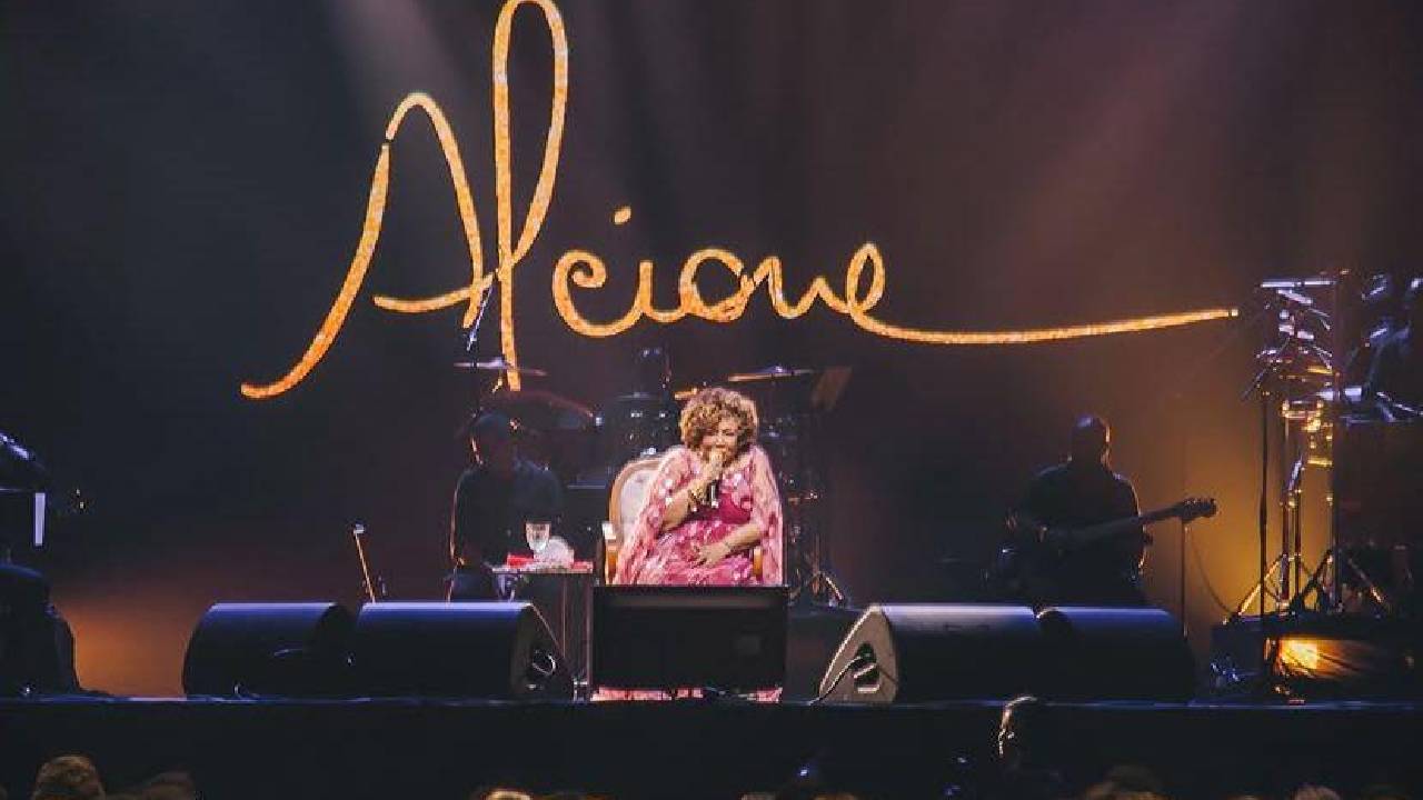 Alcione se apresenta em Manaus no Dia do Trabalhador