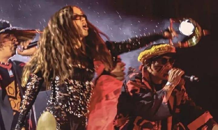 Anitta cita 17 povos em música com artistas indígenas
