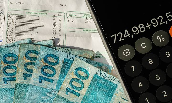 Arrecadação federal ultrapassa R$ 2 trilhões em oito meses