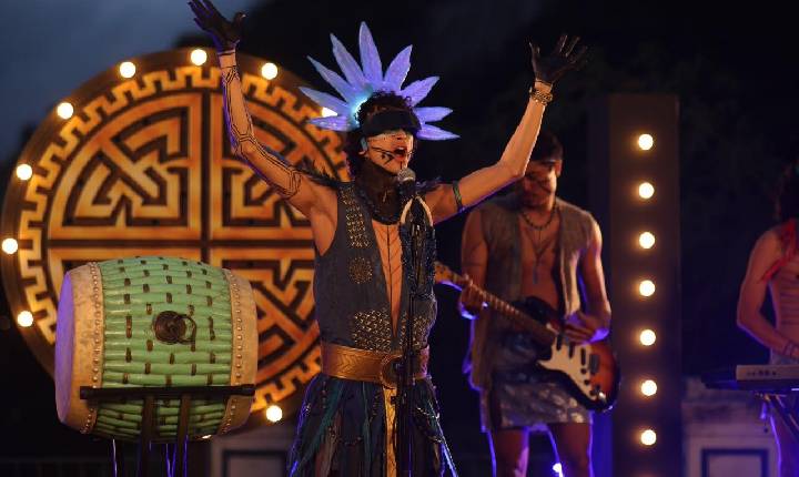 Artista Baré, Eric Max leva ‘Tatá Wasú’ para passarela do PERIFERI em Manaus