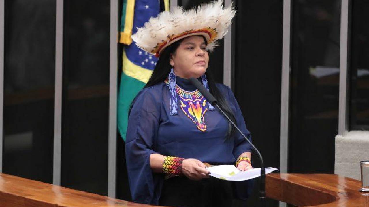 Câmara aprova uso de indumentárias tradicionais em documentos oficiais