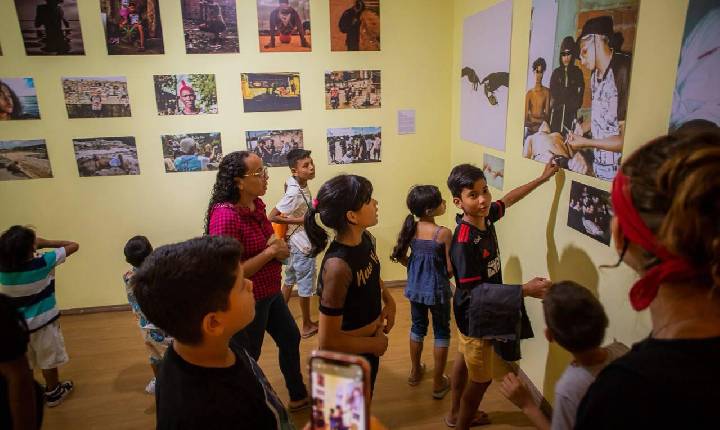 Com bolsas de estudo de R$ 450, projeto voltado para iniciantes na fotografia em zonas periféricas de Manaus abre inscrições