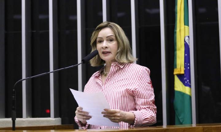 Comissão aprova criação de programa de pesquisa em biotecnologia na Amazônia Legal
