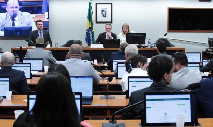 Conselho de Ética vota parecer que pede suspensão do deputado Marcos Pollon