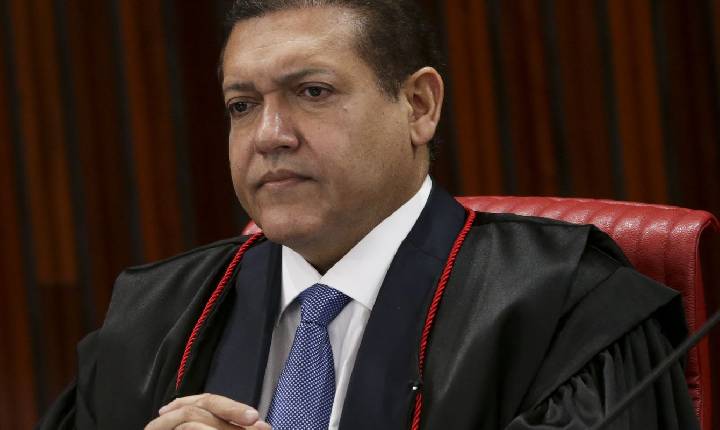 Decisão de Nunes Marques recoloca Deltan na disputa pelo Senado no PR