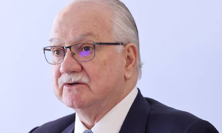 Democracia exige que perdedor respeite as regras do jogo, diz Fachin