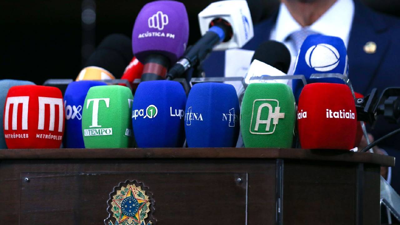 Eleições: jornalistas sofreram mais de 14 mil ataques em redes sociais