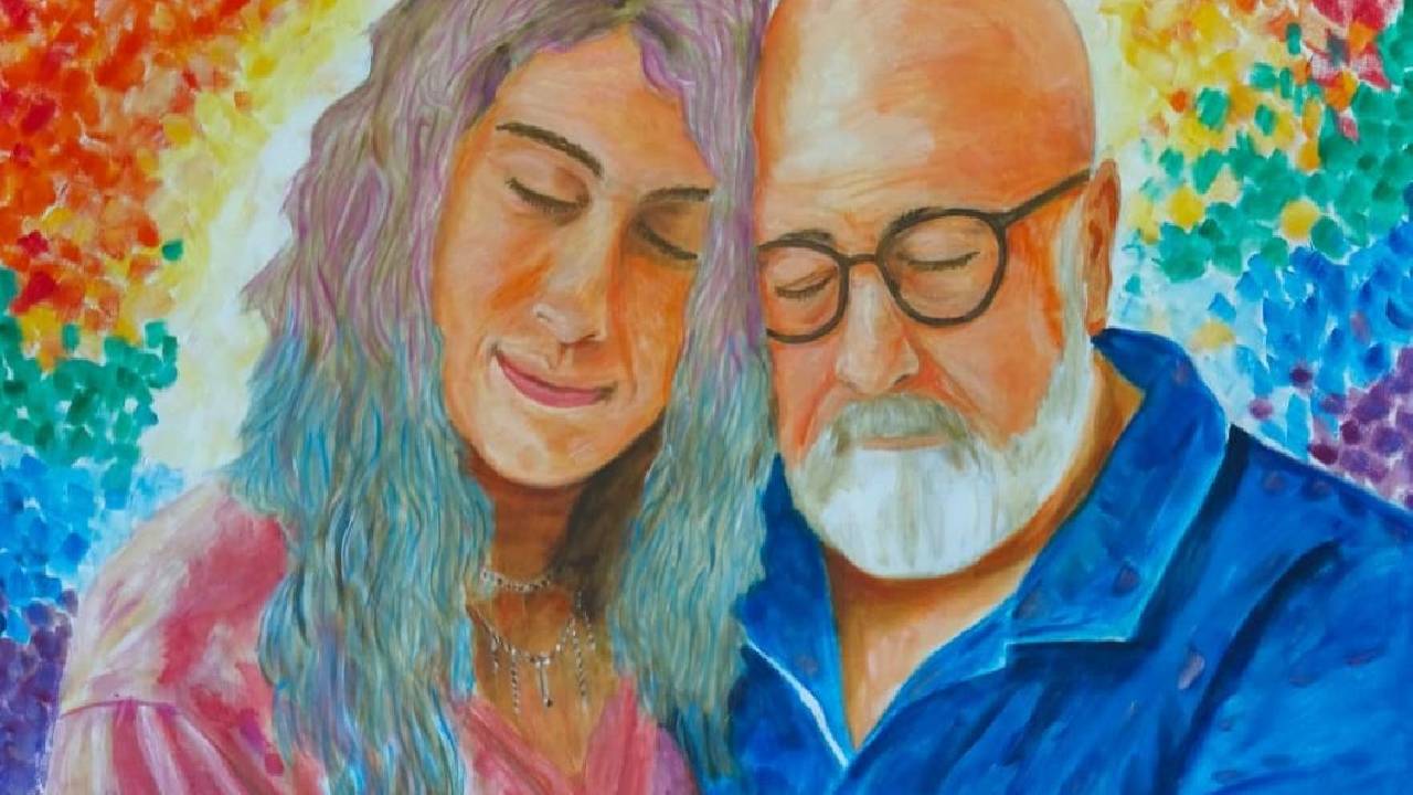 Exposição aborda relação entre pai e filha durante transição de gênero