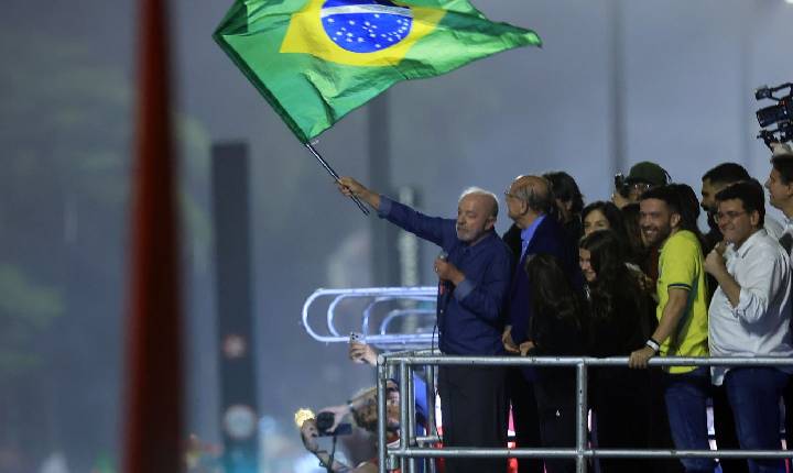 Líderes estrangeiros reconhecem vitória e parabenizam Lula