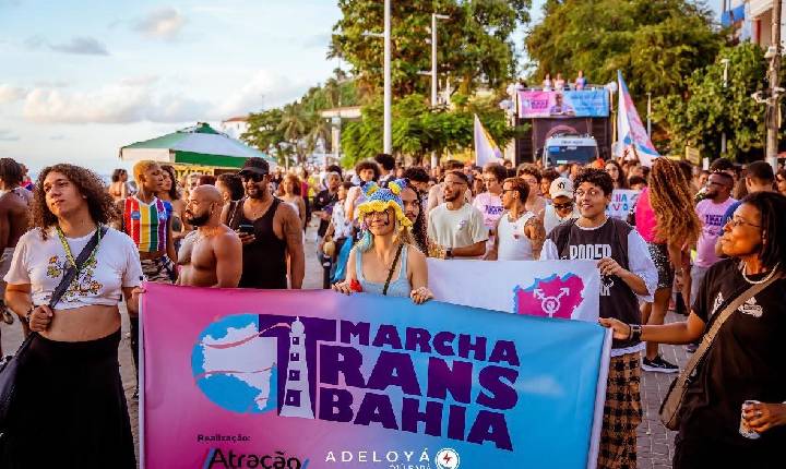 'Na democracia não cabe transfobia': Marcha Trans chega à 7ª edição na Bahia