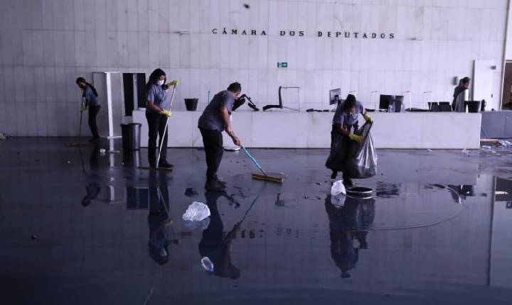Projeto amplia reserva de vagas para mulheres em contratos públicos
