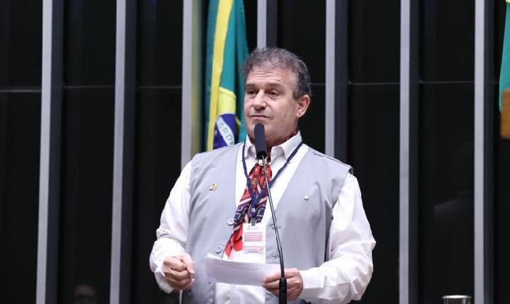 Projeto cria política de incentivo à inclusão de ciclovias em rodovias federais