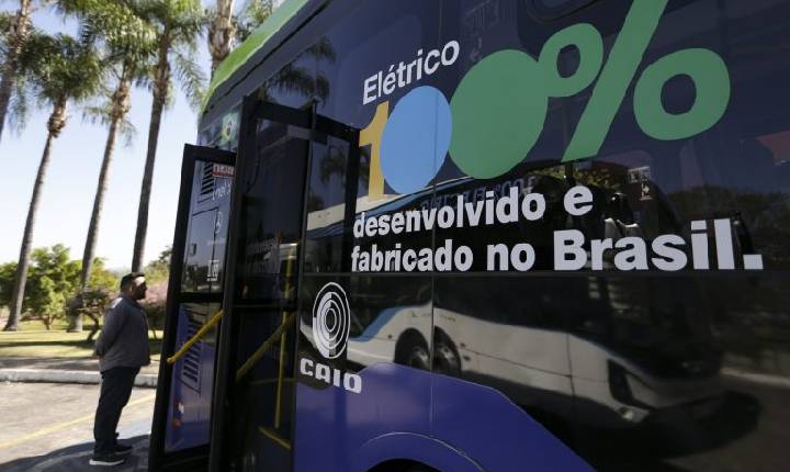 Projeto cria política nacional para eletrificar frota de ônibus e caminhões no Brasil