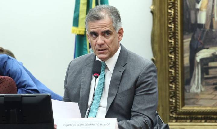 Projeto regulamenta registro digital de direitos sobre imóveis