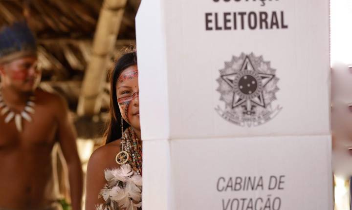 TRE-AM cobra explicações sobre veto a barcos no Javari, mas deixa transporte de indígenas sem decisão a quatro dias do 2º turno