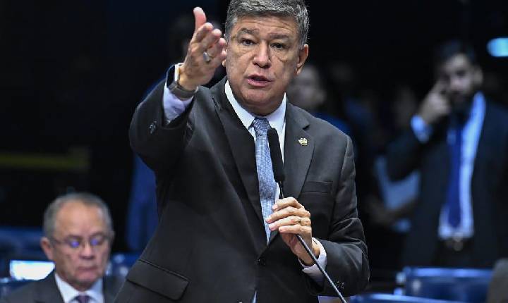 Senador aciona PGR e pede prisão preventiva de cúpula afastada da Polícia Federal