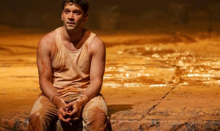 “Tom na Fazenda” abre 2ª Mostra de Teatro Águas de Manaus
