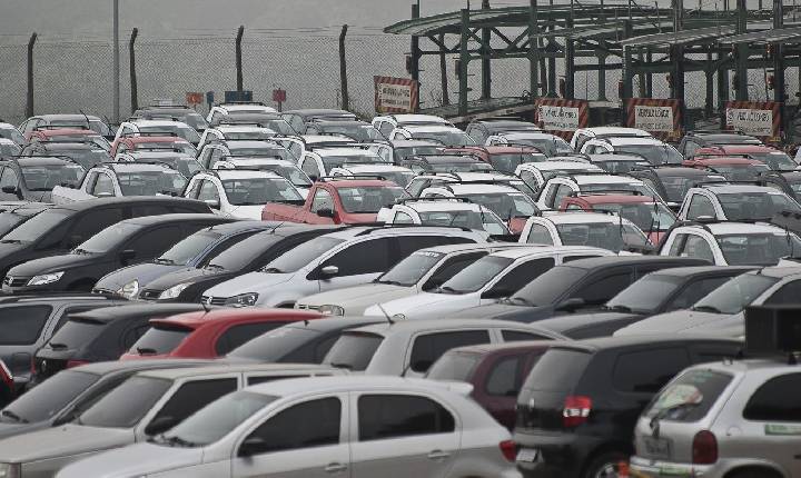 Venda de veículos novos no país sobe 15% até maio