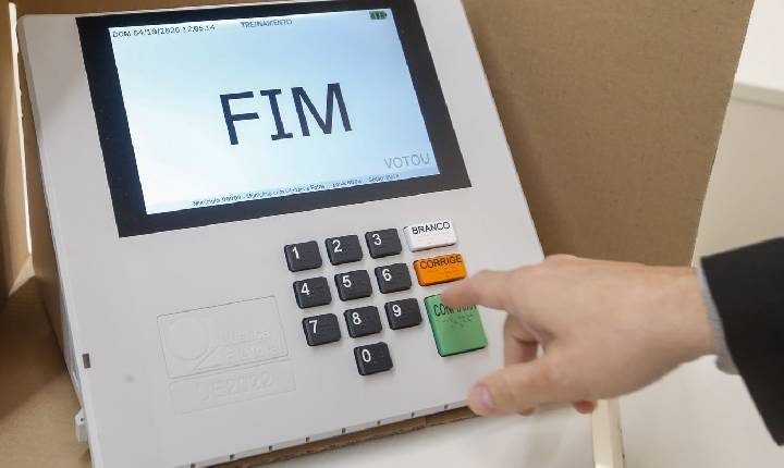 Voto em candidato irregular pode ser anulado, mesmo com nome na urna
