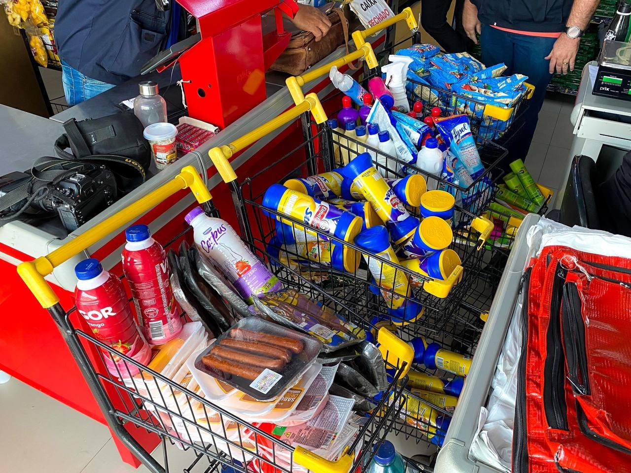 Supermercado é autuado por vender produtos inadequados para consumo na zona Leste