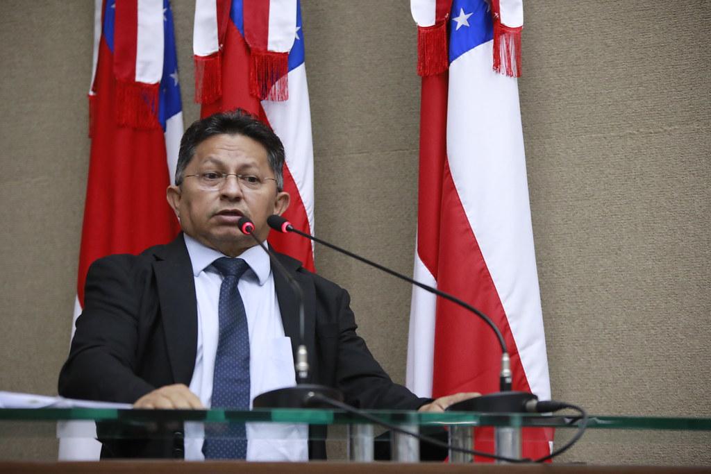 Sinésio Campos pode deixar a presidência do PT; saiba o motivo