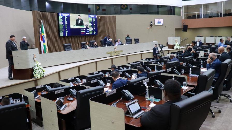 Vereadores barram requerimento que solicitava explicações de contrato milionário da prefeitura de Manaus