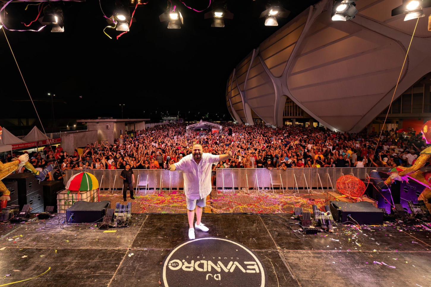 Banda do DJ Evandro Jr abre temporada de carnaval em Manaus