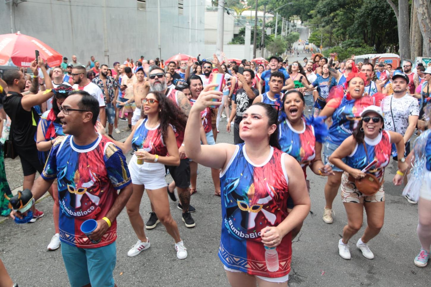 Conheça o bloco de carnaval que celebra a cultura amazônica em São Paulo