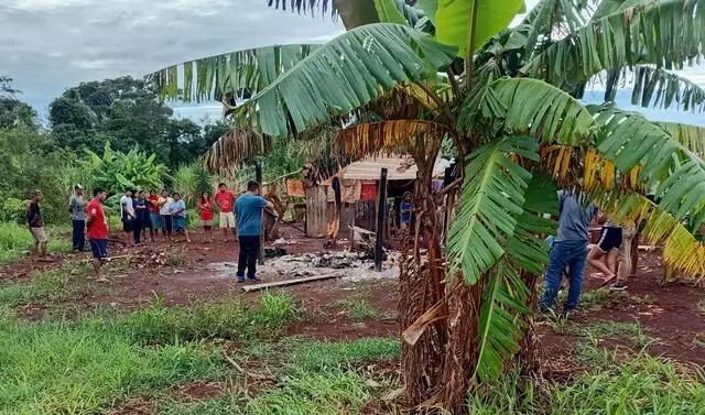  Incêndio mata três pessoas em área de retomada indígena em Dourados
