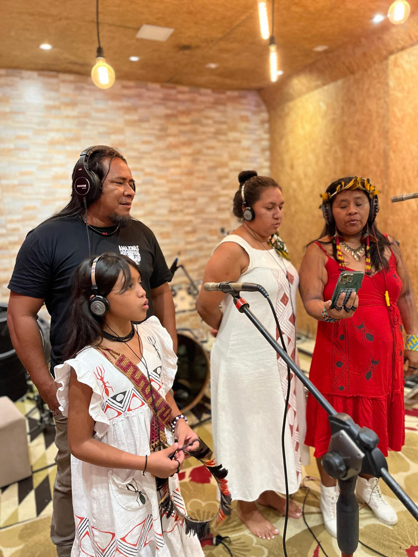 Lideranças indígenas dão voz a toada do Boi Garantido