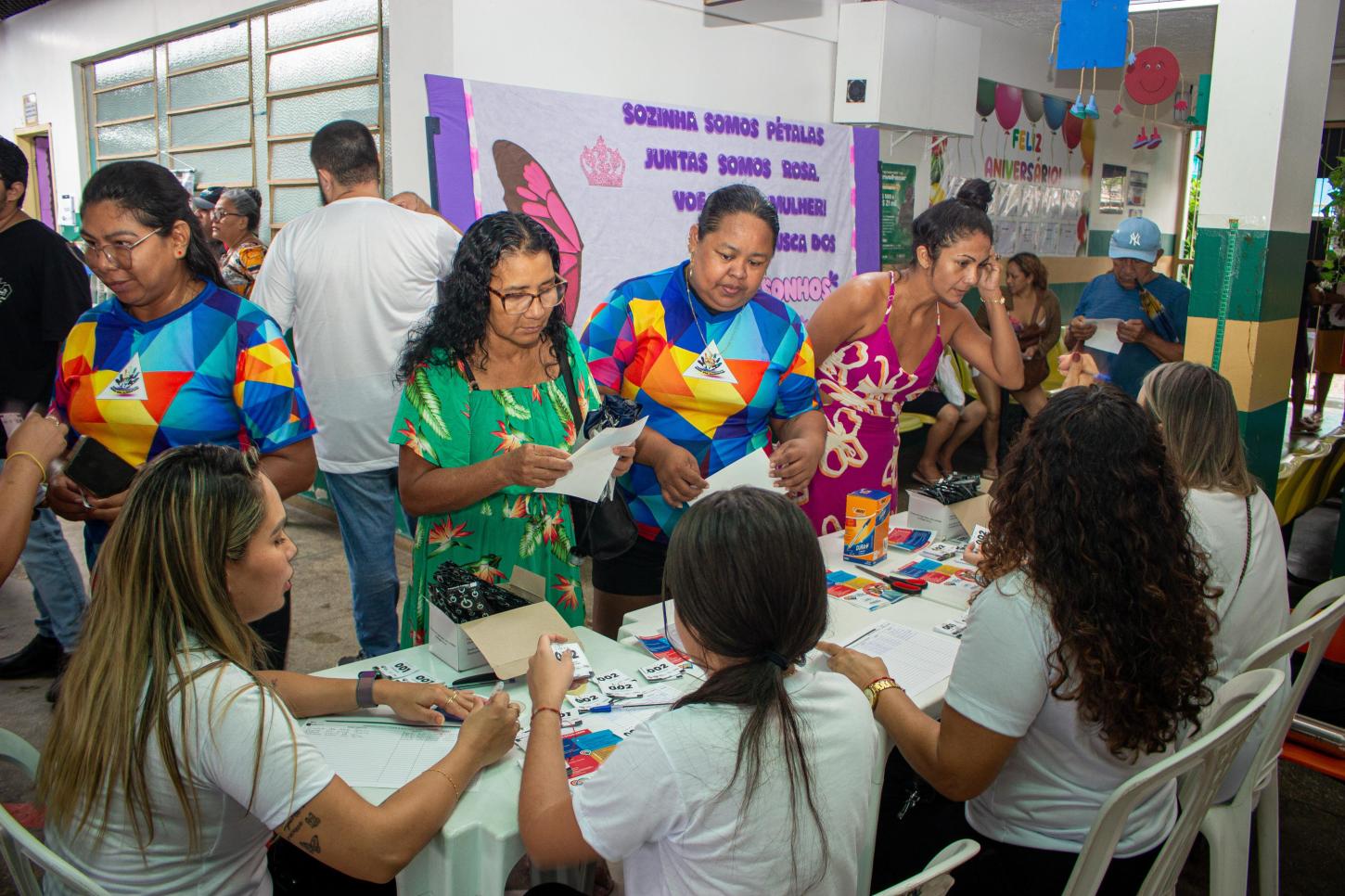 Paulo Tyrone realiza ação social beneficiando mais de 400 pessoas na zona Leste