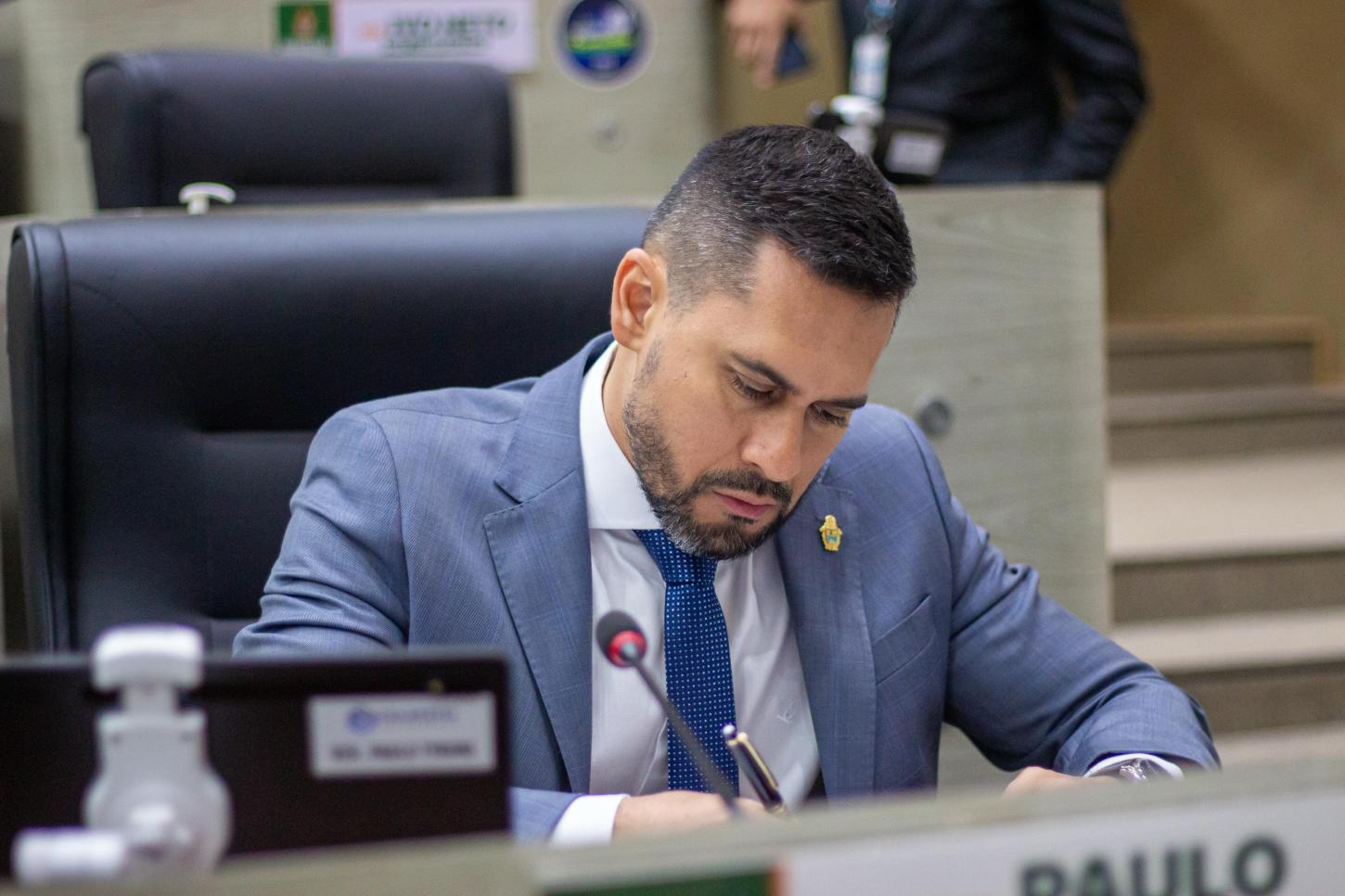 Vereador questiona falta de parecer técnico em pedido de empréstimo da Prefeitura de Manaus