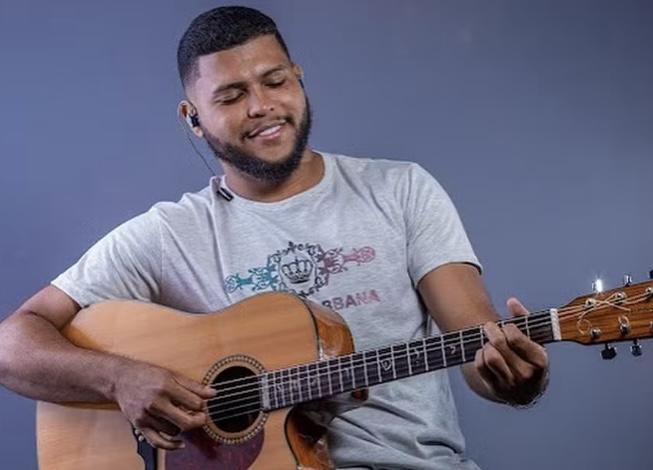 Cantor é acusado de espancar namorada após crise de ciúmes em Manaus