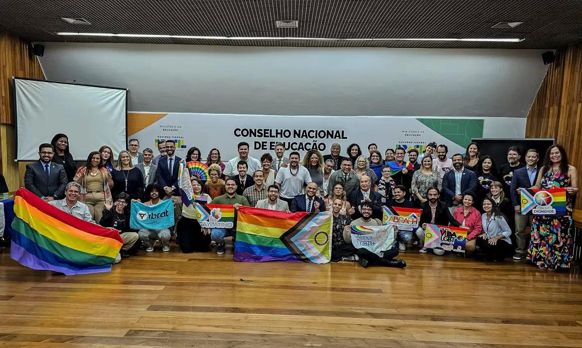 Nove em cada dez estudantes LGBT+ sofreram agressão verbal na escola