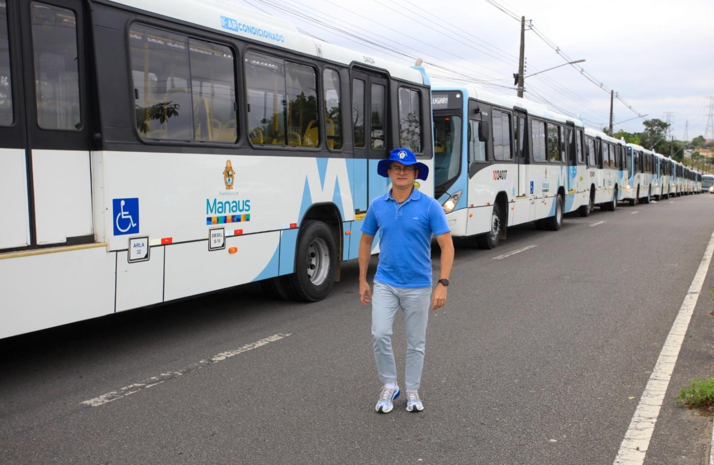 Tarifa congelada pode levar à greve de ônibus em Manaus, afirma prefeito