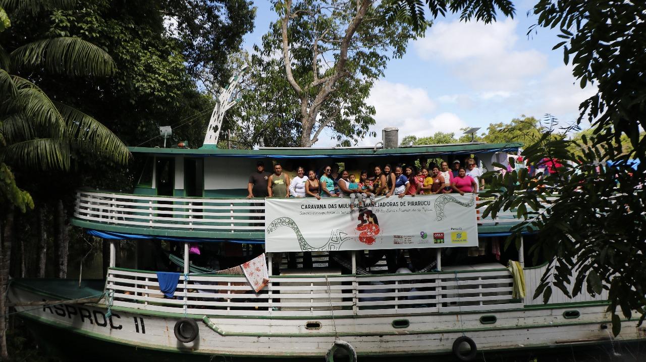 Caravana fortalece atuação das mulheres no manejo do pirarucu no Amazonas