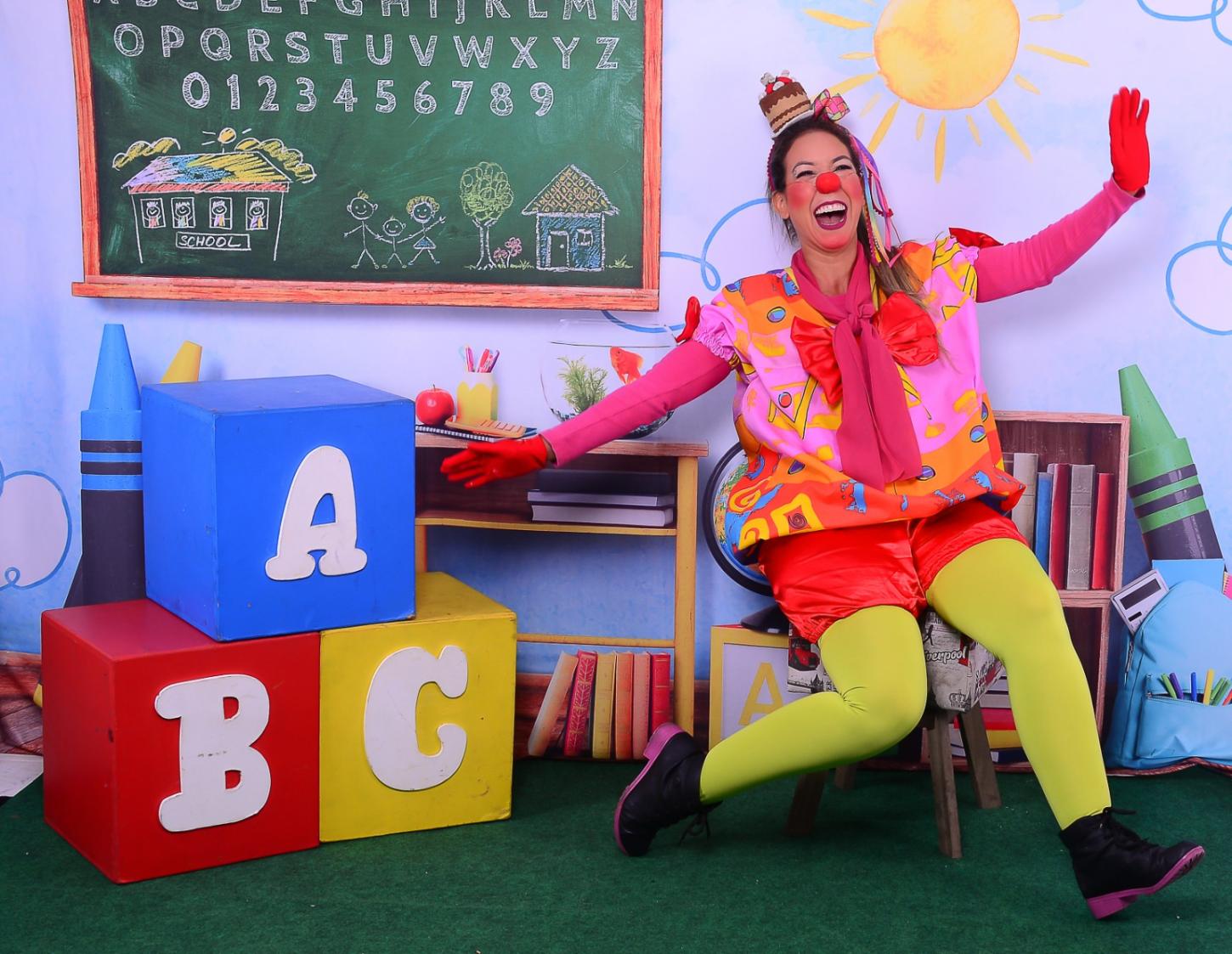 Creche recebe projeto de brincadeiras tradicionais em Manaus