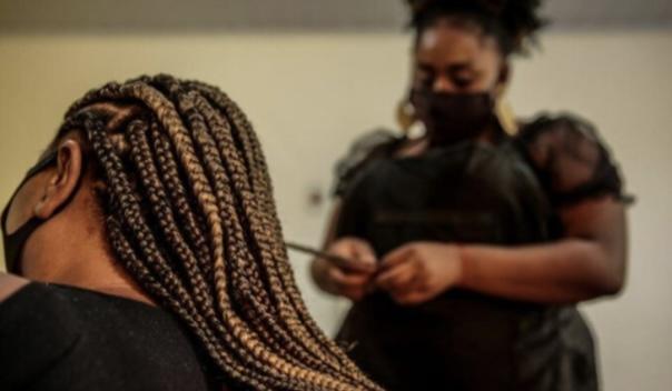 Profissão de trancista é oficialmente reconhecida no Brasil