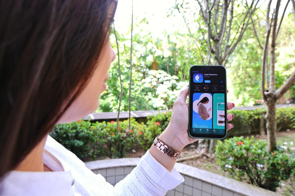 Amazonas integra projeto-piloto nacional para reduzir mortes maternas com uso de aplicativo