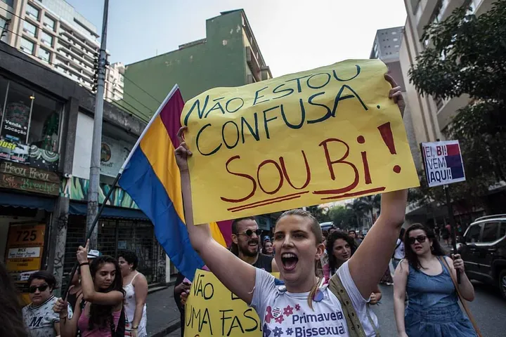 Dia da Visibilidade Bissexual expõe luta contra estigmas e preconceitos