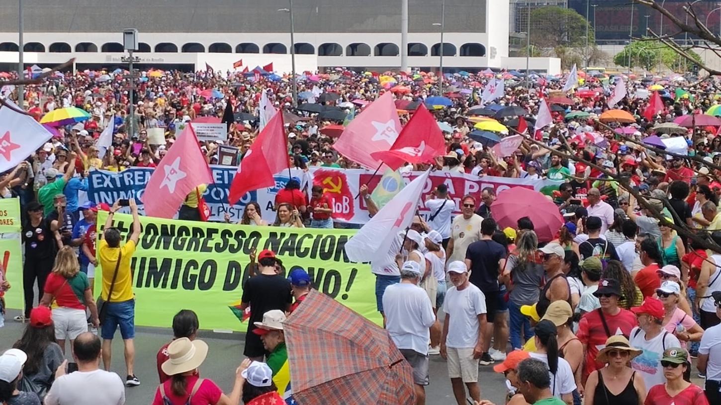 Em Brasília, manifestantes protestam contra PL da Anistia