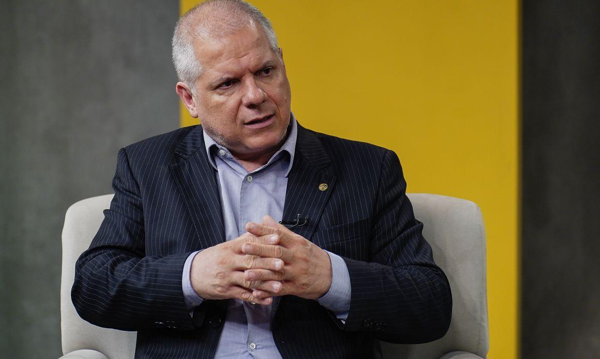 Ex-presidente do INSS ignorou alertas da CGU sobre descontos irregulares, diz auditora