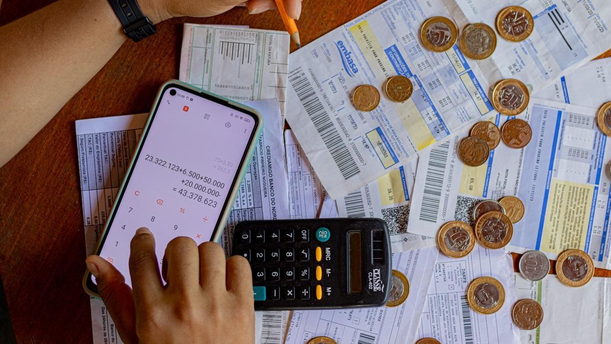 Mais da metade da população adulta do Amazonas está inadimplente em 2025