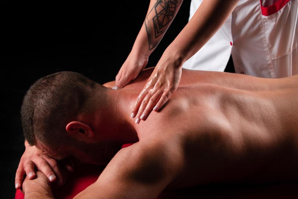 Nuru, tântrica e mais: saiba como as massagens sensuais ajudam a quebrar tabus