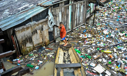 Poluição plástica avança na Amazônia e ameaça saúde de comunidades tradicionais
