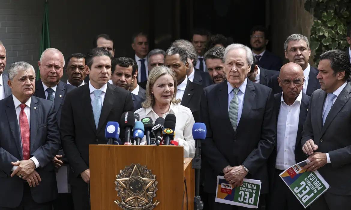 Governo entrega PEC da Segurança ao Congresso e nega interferência nas polícias