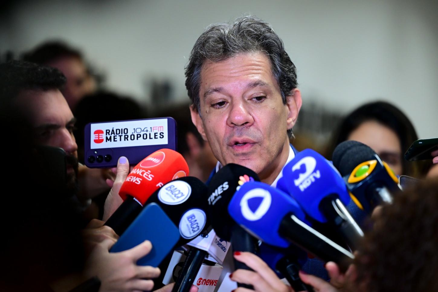 Haddad discute LDO com Lula e diz que decisão sobre meta fiscal será “transparente”