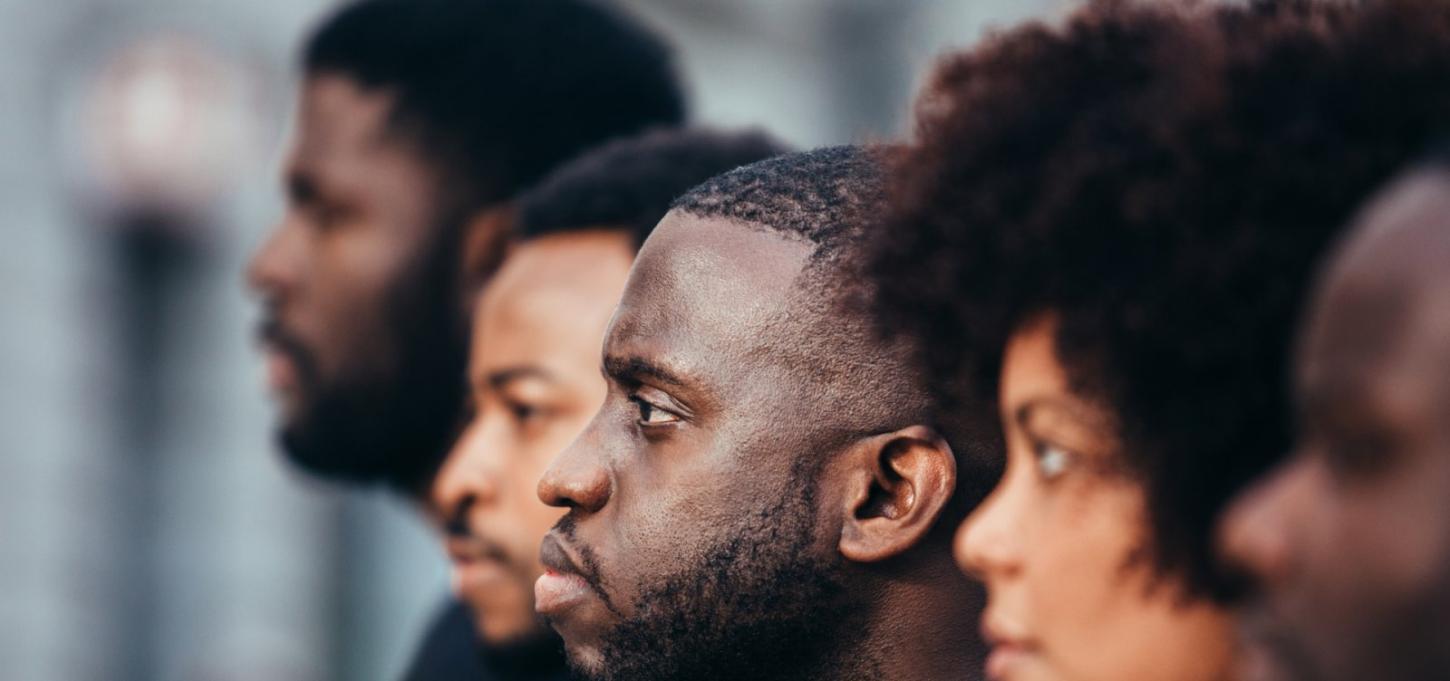 Um em cada três negros sofre discriminação ao consumir produtos no Brasil, revela pesquisa