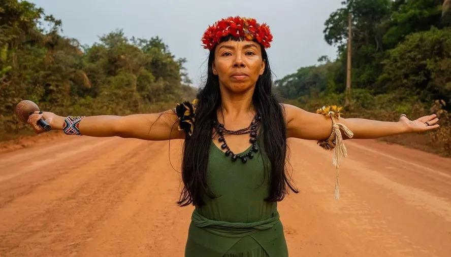 Vanda Witoto critica ausência de autoridades do Amazonas na COP30