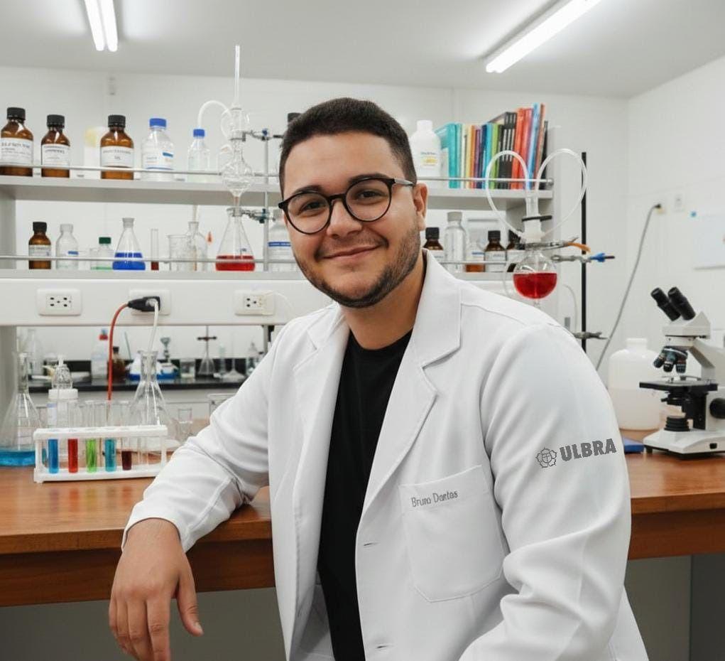 Estudante de universidade do Amazonas cria shampoo de castanha com ação antifúgica